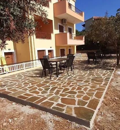 Savvas Apartments Plitra Exterior photo