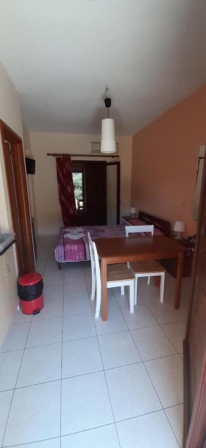 Savvas Apartment *