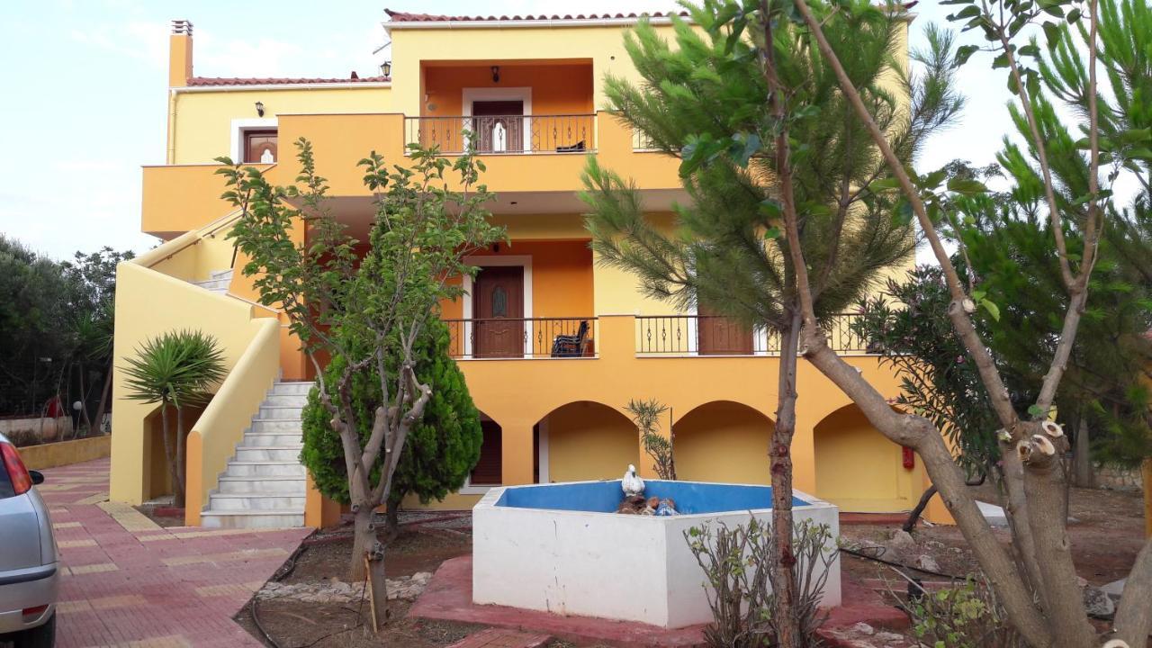 Savvas Apartment Plitra